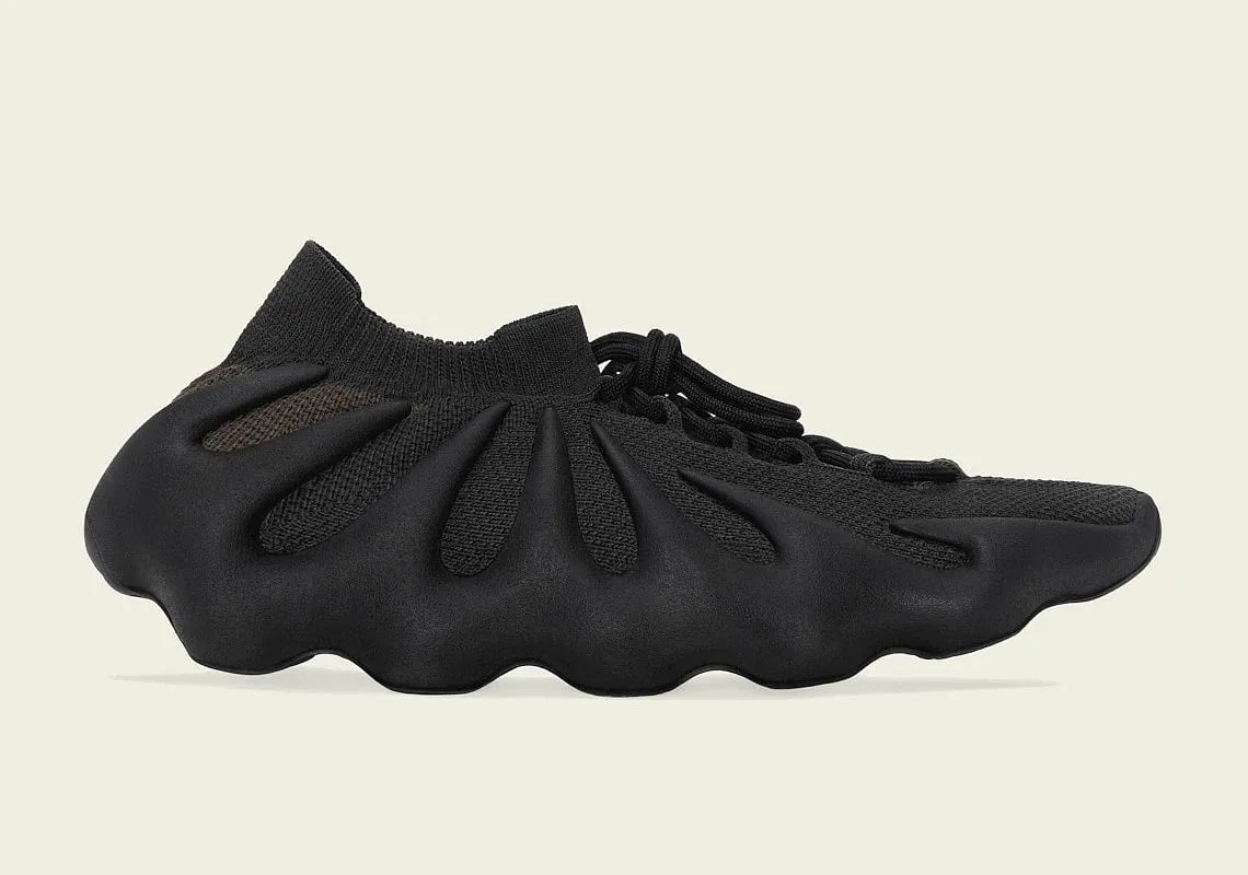 Chunky kicksWith every new fashion season comes an arsenal of chunky sneakers from the best luxury brands in the world. For S/S ’22, Louis Vuitton debuted a collab with Nike on a range of Air Force 1s. Comme des Garçons brought back its collaboration with Salomon on slip-on runners. Dior dropped its multi-soled B22 sneaker. All good-looking pairs that begged to be worn. But just don’t wear them with skinny chinos, jeans or any kind of trousers that hit your ankles. The secret to owning dad sneakers is to pair them with a shape that looks bigger than the shoe itself—oversized joggers or sweat shorts with a t-shirt for a look that’s somewhere between gym class hero and a guy who’s on the pulse of what daily dressing should be. 