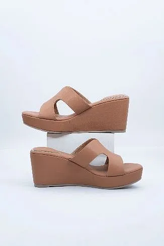 Shenaz Tejani's  Bottomline is a go-to brand for fuss-free and pocket-friendly footwear 