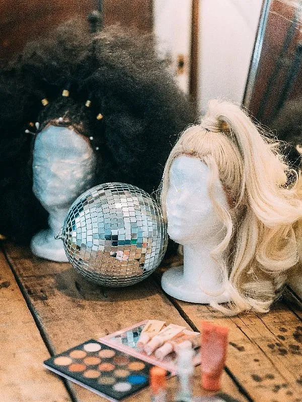 The wigs and hair extensions industry in India is slowly, yet surely, booming as it aims to normalise treating your hair just like your skin, by adopting a need-based approach. Image: Pexels  