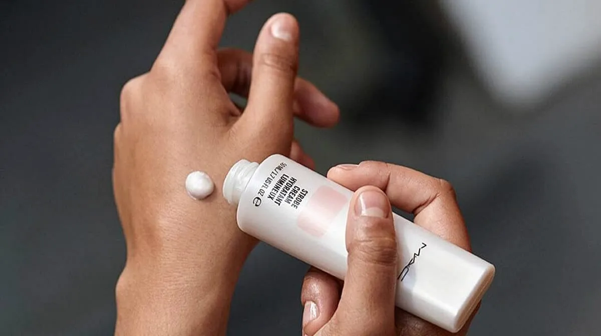 MAC Strobe Cream₹ 3,400Shop hereAny model or make-up artist will know that this strobe cream is the number one product for making your skin look awake and alive. The ultra-creamy pearl-toned product has green tea and vitamins to nourish the skin, but also leaves behind an otherworldly all-over glow. You can use it as primer or mixed with your foundation for an all-over shine, or apply it to the high points of your face for a targeted gleam. 