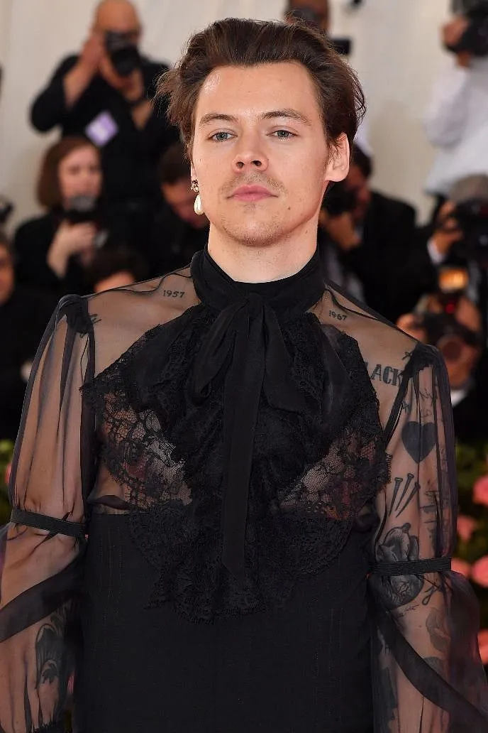 Celebrities like Harry Styles and Jared Leto often show off their personalities through accessories. Image: Getty 