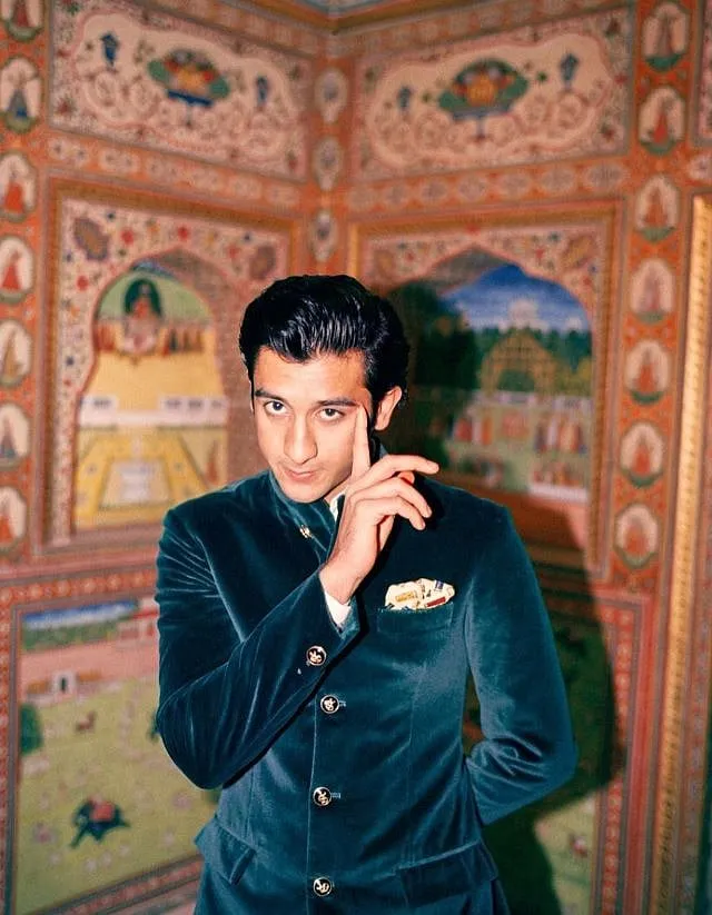 Sawai Padmanabh Singh, the Maharajah of Jaipur, is known for his penchant for bandhgalas. Image: Instagram.com/pachojaipur 
