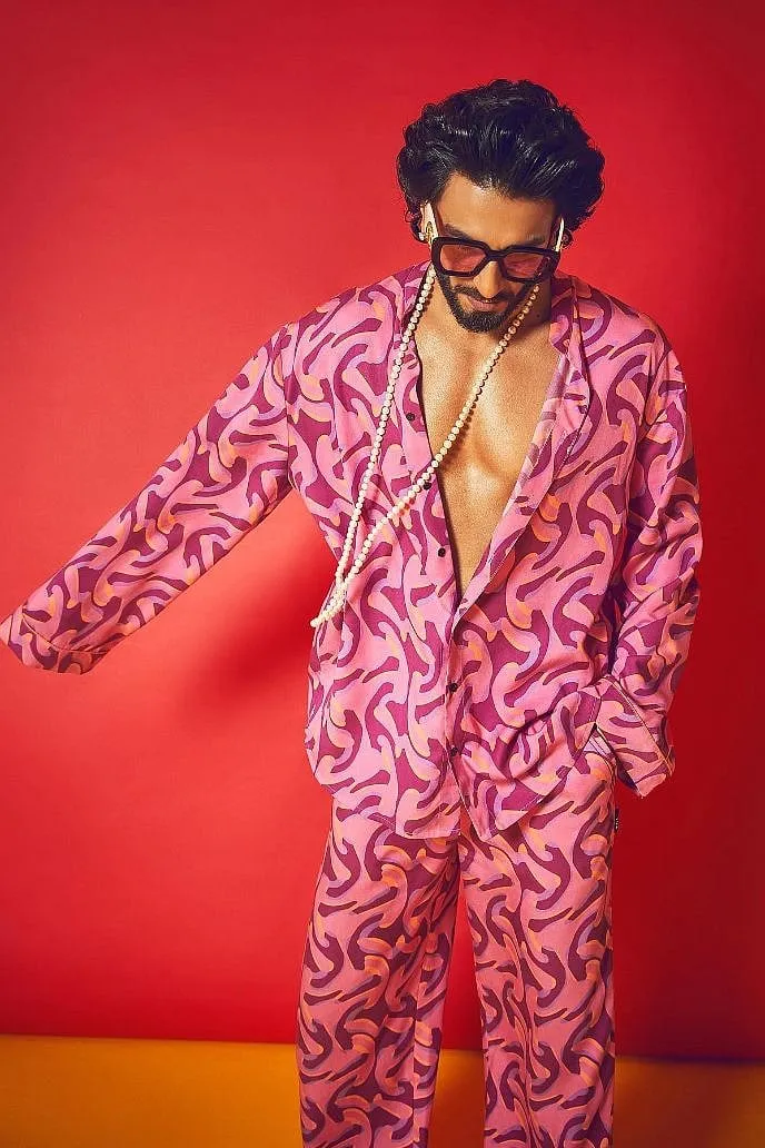 It's not just international celebrities, but even Bollywood actors like Ranveer Singh  are  spotted regularly wearing necklaces and earring. Image: Instagram.com/ranveersingh 