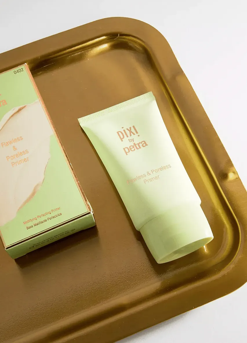Pixi by Petra Flawless & Poreless PrimerShop here₹2180If you are prone to acne, you don’t want a thick formula that’ll leave your skin feeling greasy and uncomfortable throughout the day. This formula contains willow bark extract and salicylic acid to mattify and improve cell turnover, so you get a primer that feels velvety on the skin without making the acne worse. It’s so light that when you apply it, you’ll forget it is even there. 