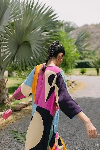 Rhea Bhattacharya's Drawn has a  blend of vibrant colours, including hot pink   MEHAK SINGHAL<br />
