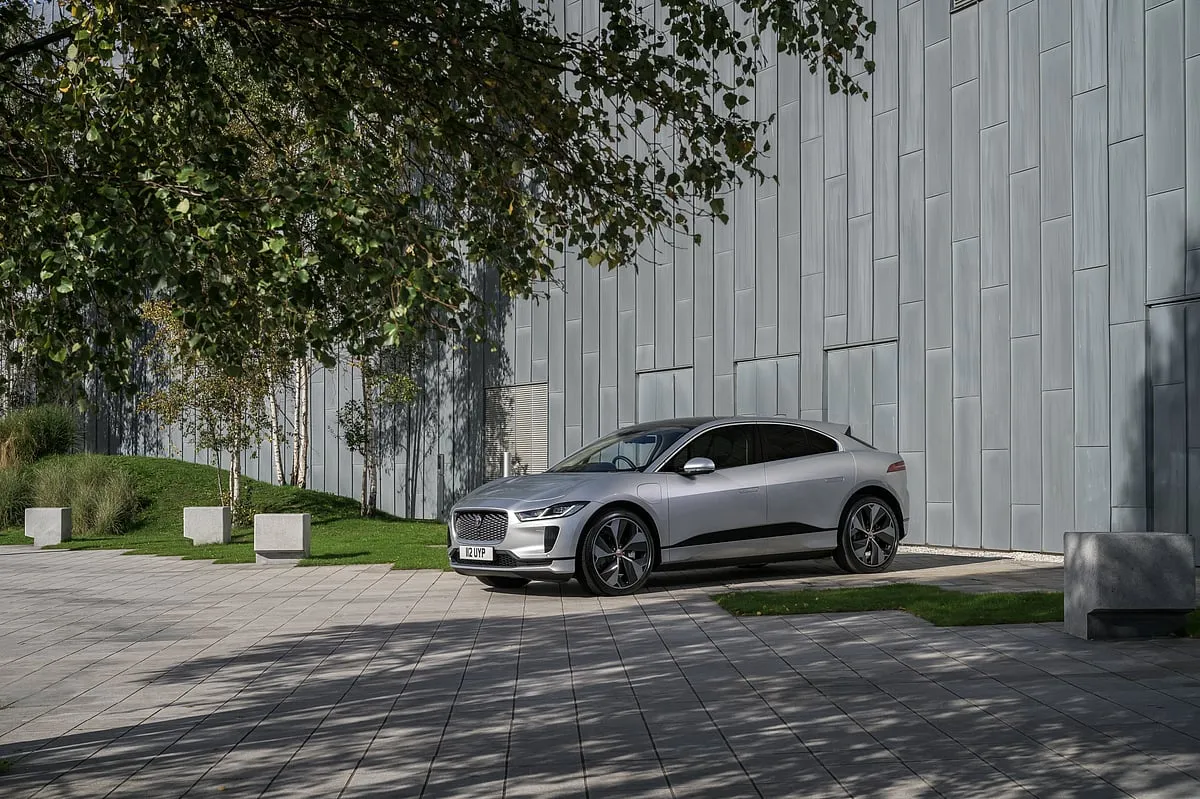 Jaguar i-Pace (₹ 1.06 crore to ₹ 1.12 crore) – Jaguar was one of the earliest movers in the luxury EV world with the introduction of the i-Pace. It looks lithe and dynamic, as any Jaguar should, but you’ll notice that there are few protrusions on the exterior. Even the door handles are pop-out units that retract into the body. This helps improve aero efficiency and allows the i-Pace to cut through the air smoother than it would have. Inside, you get a pair of touchscreens–a 10.1-inch and a 5.5-inch. The bigger top half controls the infotainment system while the smaller one below comprises climate control functions, somewhat similar to what we have seen in Range Rovers and Landies. A 90kWh battery ensures a claimed range of 470km, which means you can safely expect 350 or 370 in the real world. 