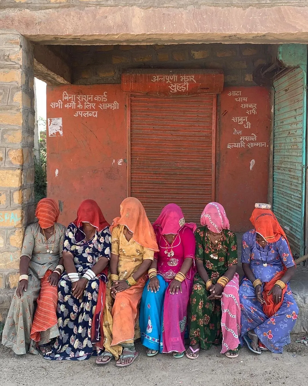 Having grown up in the small town of Ajmer, Naveli Choyal has developed an understanding of local cultural elements which she tries to capture in her images 