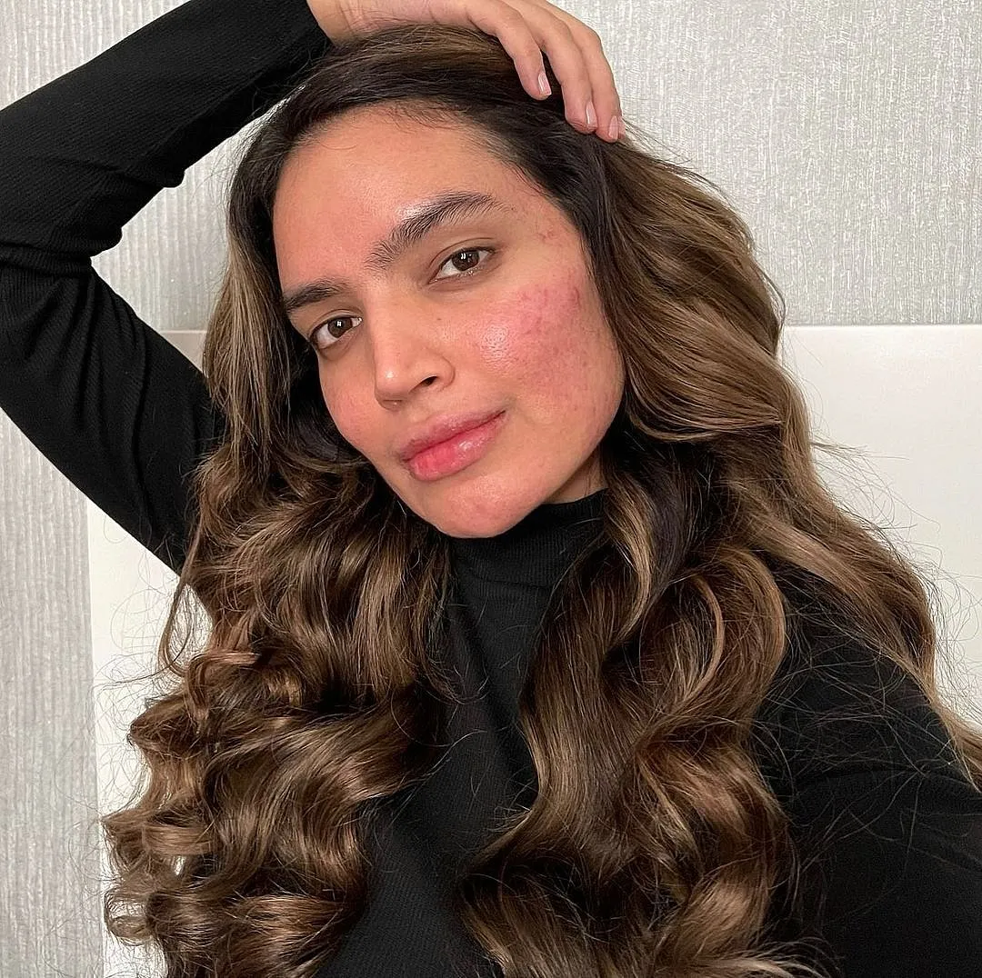 Kadeeja KhanMost skincare influencers show off their perfect, poreless, dewy skin as a testament to their beauty routine and the thought-process is clear—if you follow the same routine as them, you’ll get the same kind of results. But Kadeeja Khan has PCOS-induced active acne, scars and redness, and she makes it clear that you can love skincare and love your routine without having to always show perfect skin for it. 