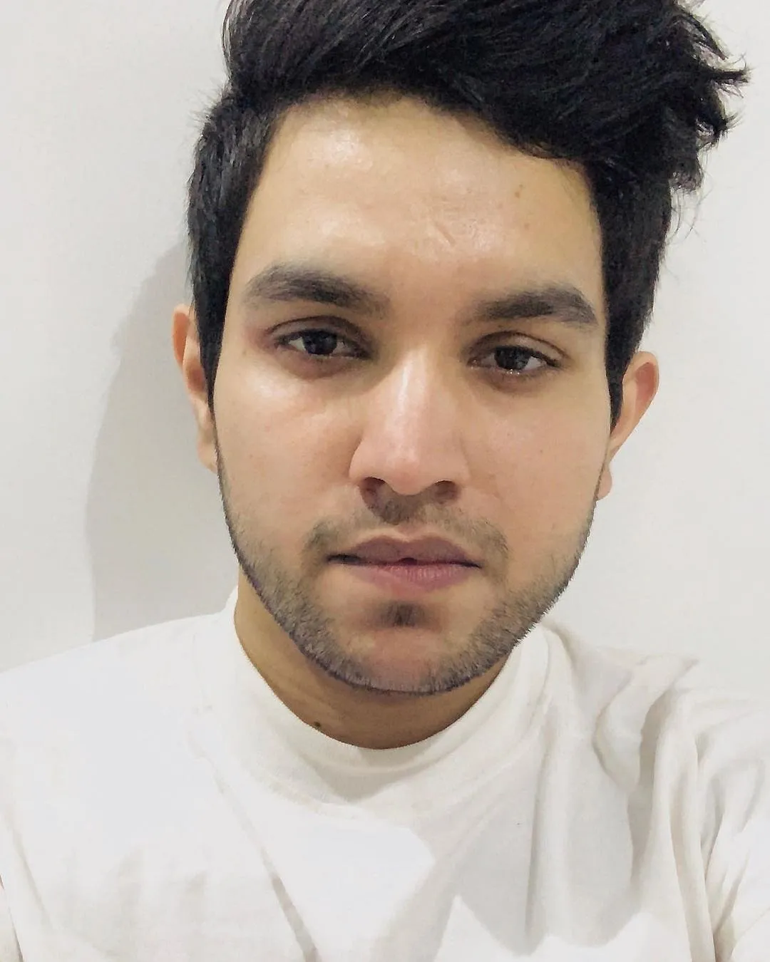 Yashwant SinghMen don’t have to rely on a 3-in-1 moisturiser-conditioner-cleanser hybrid, and Yashwant Singh makes it clear that there’s space for a multi-step routine in a man’s world. But he also makes it clear that skincare isn’t gendered—you don’t have to rely on a charcoal cleanser if it doesn’t work for your skin type. 