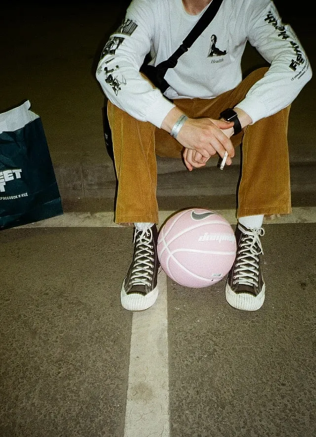 There are nearly 23 million posts filed under the hashtag #filmisnotdead on Instagram. Image: Pexels 