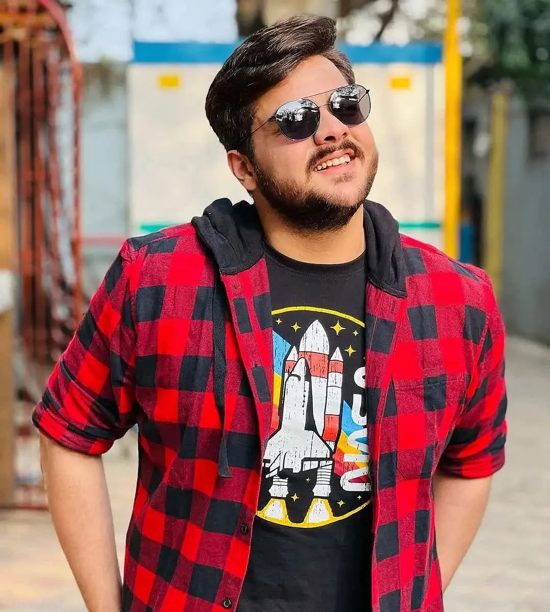 Ashish Chanchlani’s most recent video ‘Sasta Shark Tank’ with 47,605,126 views is quite a hilarious take on the Indian version of Shark Tank 