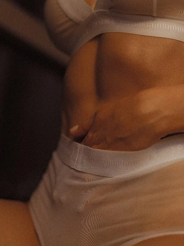 One way to reconnect with your own body is to make time to masturbate. Image: Pexels 