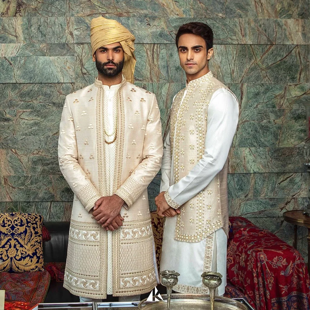 Arjun Kilachand:Arjun Kilachand has a fan following that consists of celebrities like Varun Dhawan, Akshay Kumar, Rajkummar Rao and even Neeraj Chopra. What Kilachand has on offer is ensembles that blend contemporary designs flawlessly with a slight hint of glamour. You’ll find everything from chikankari kurtas to hand-embroidered bandhgalas, made to fit your body. But it is their loungewear collection of minimally-style cotton kurtas featuring contrasting stitching details that you need to add to your closet, ASAP.Instagram: @arjunkilachandofficial 