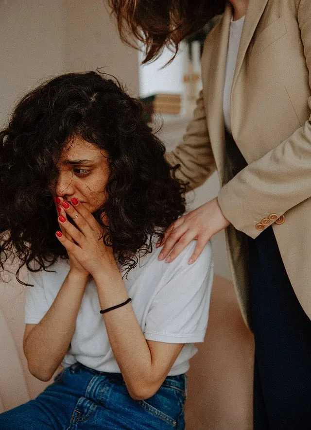 Trauma bonding is an umbrella term that can refer to a range of toxic behaviours including gaslighting and Stockholm’s Syndrome. Image: Pexels 