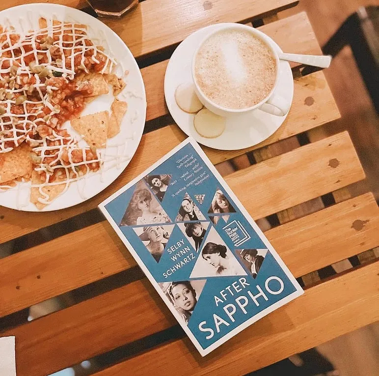  Through the fictional retelling of the stories of Virginia Woolf, Natalie Barney, Lina Poletti and Sibilla Aleramo, among others, the book aims to subvert accepted notions of gender and identity. Image: @fook_bood 