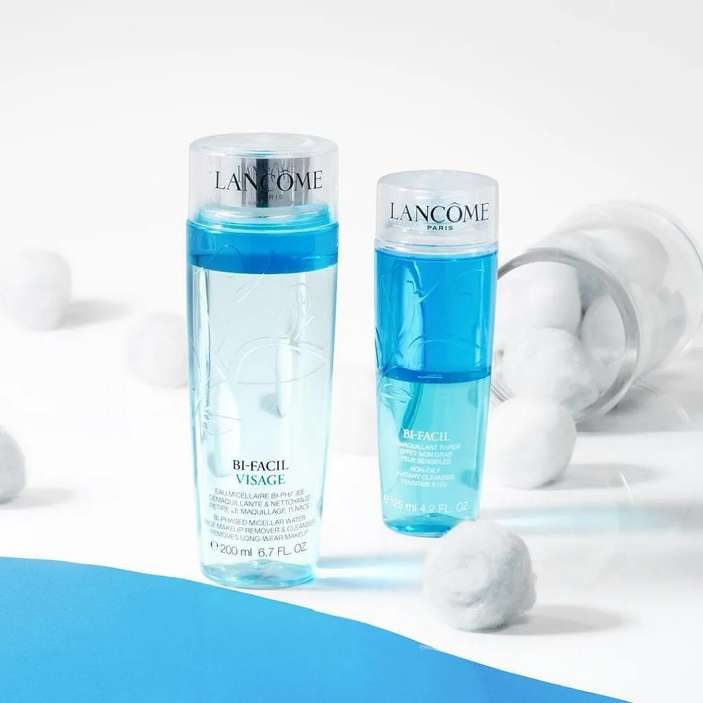 LANCÔME Bi-Facil Eye Makeup RemoverShop here₹ 2,800Bi-phase cleansers are a great two-in-one–they have an aqueous and an oil-based phase, that when you move it together, the water and oil mix to create an effective cleanser that will get rid of all waterproof make-up. The former dissolves make-up, while the aqueous phase wipes away the oily film.  