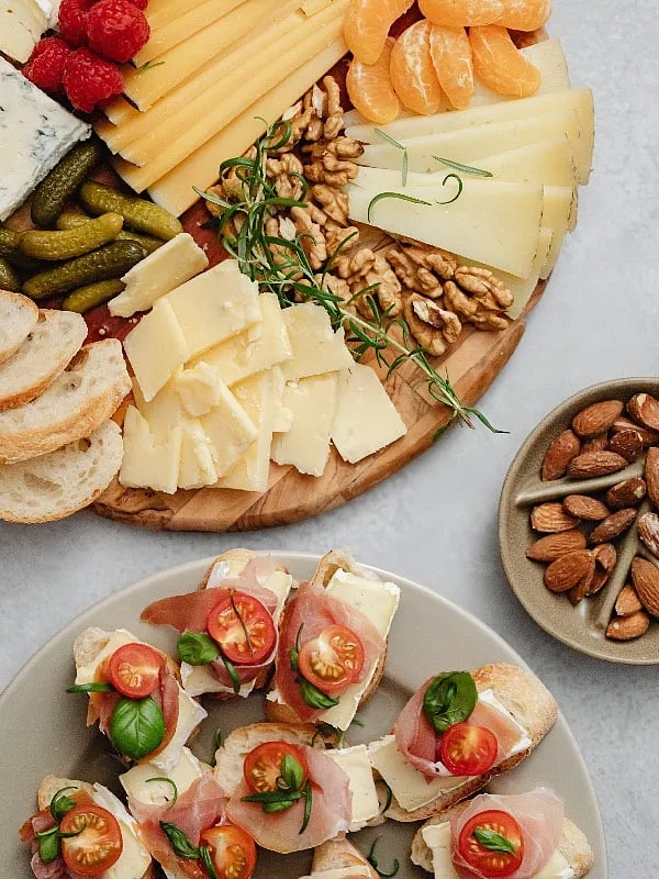 Those who strongly suspect that dairy triggers their breakouts often wonder whether elimination is the only way forward or whether small doses of dairy can still be incorporated in their diet. Photo: Pexels 