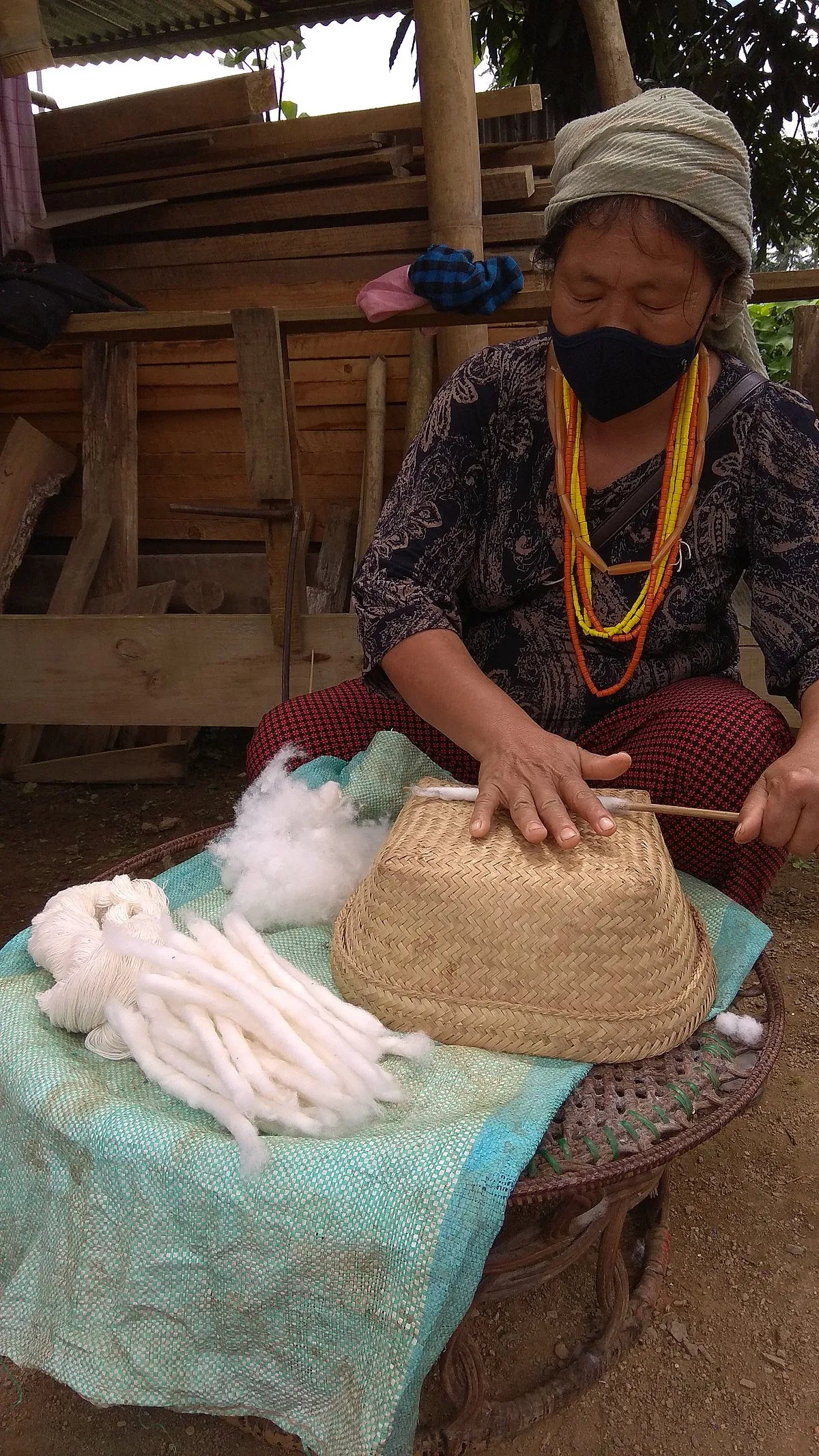 “So a girl who has graduated will never take up weaving–it’s seen as something that only school dropouts partake in,” says Zinyü. Image:Margaret 