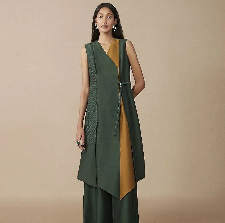 The wrap tunic is created with chanderi in silk green and a lot of colour-blocked love 