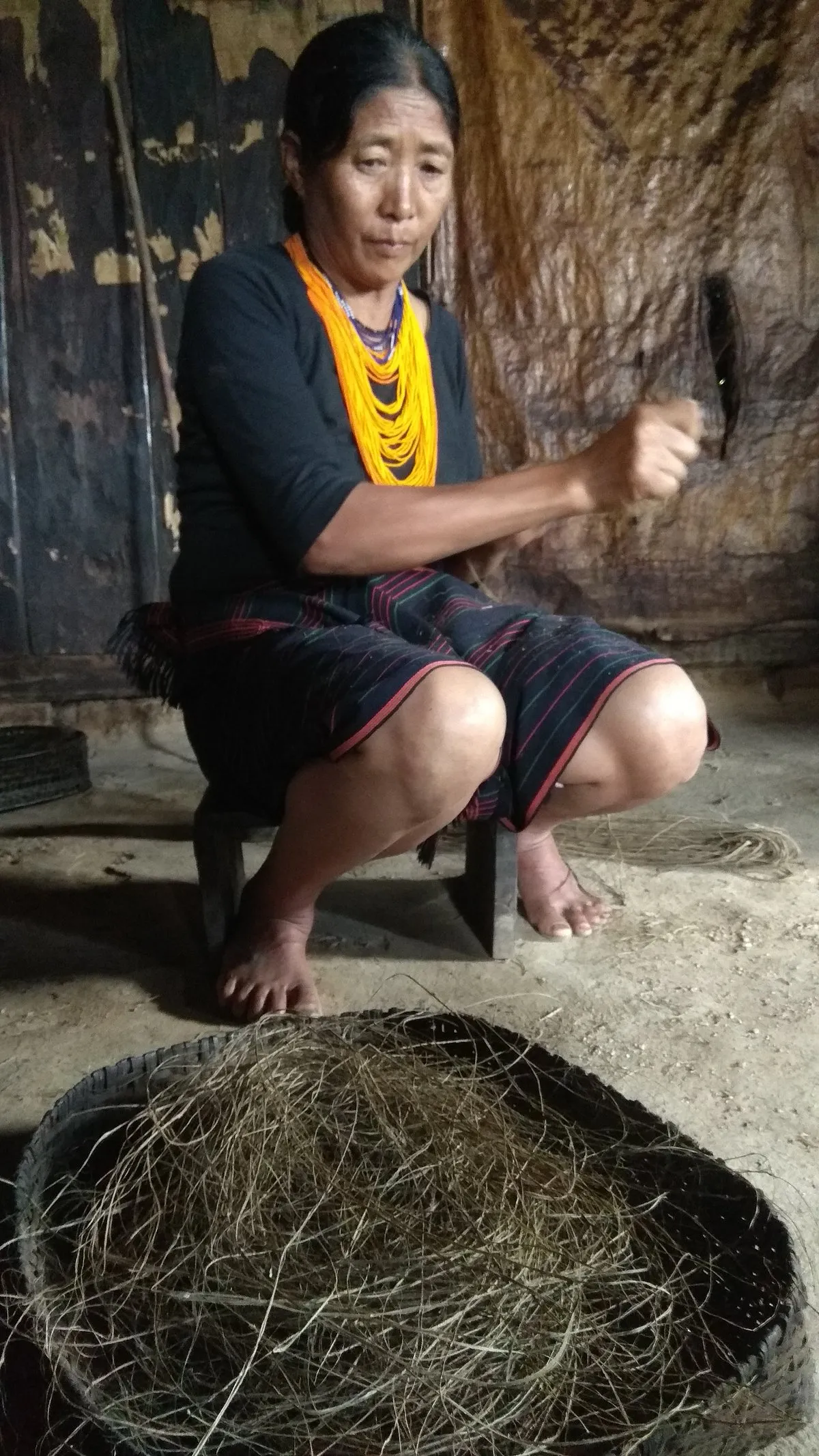 Zinyü’s Woven Threads works with around 50 weavers with a special emphasis on refraining from wasting fabric, making the best use of existing techniques without diluting the source material. Image: Abhirup Dasgupta & Ahmad Shaqulian 