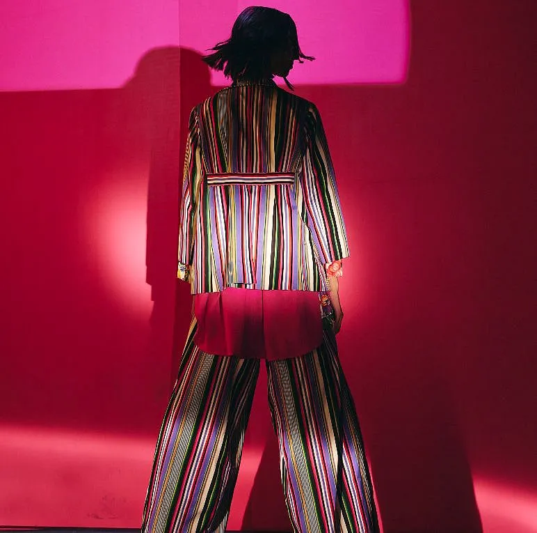 Péro's new campaign is a collaboration between artists, photographer, graphic designers, producers and models, among others 