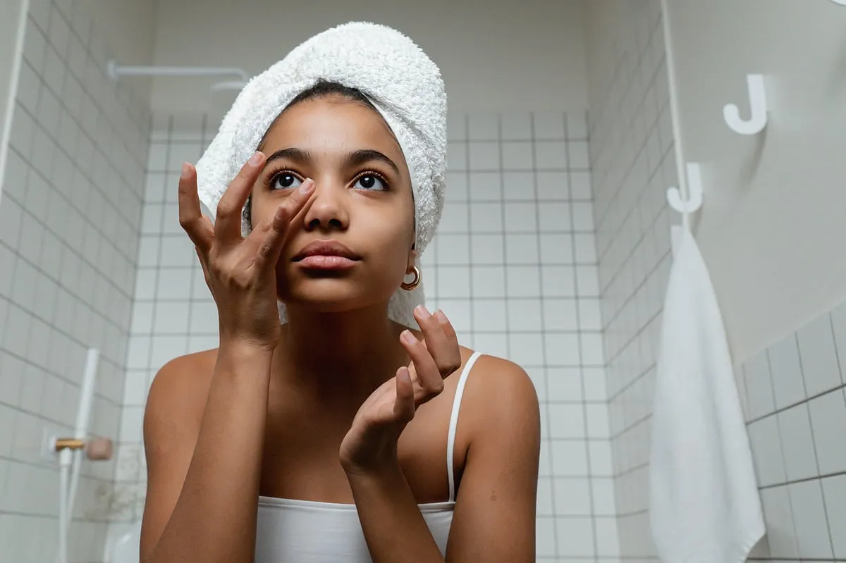 Skincare fatigue is  when you'd rather sleep with your make-up on (a cardinal sin, in our books!) than trudge to your shelf and carry out your prescribed product pattern. Image: Pexels 