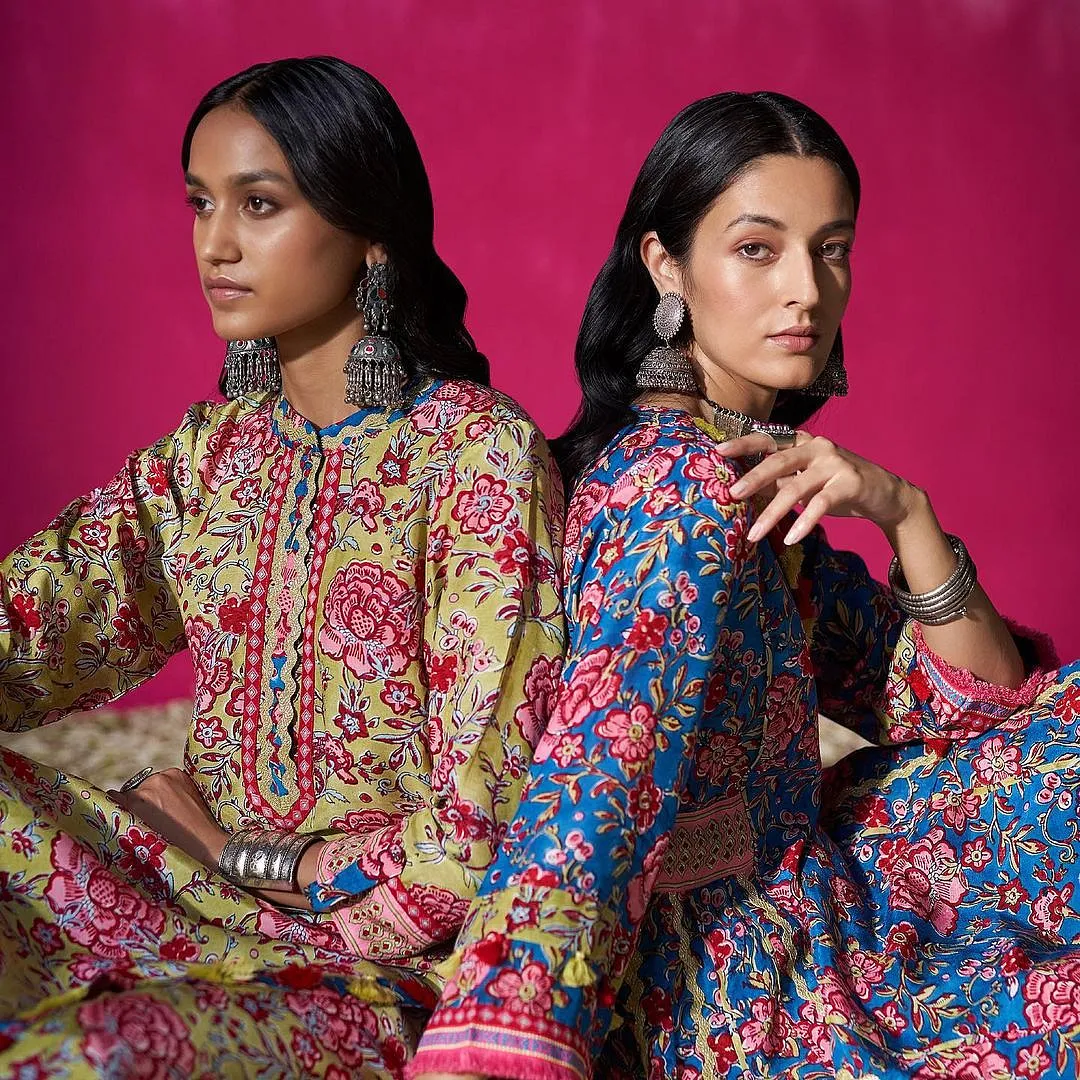 Tasha India It’s hard not to love a label that manages to put a cool spin on a centuries-old craft. Tasha India breathes new life into the ancient art of block-printing by combining it with contemporary silhouettes, unexpected hues and fun detailing such as tassels. The fuss-free styles are perfect for a Diwali lunch or puja. Tashaindia.com   