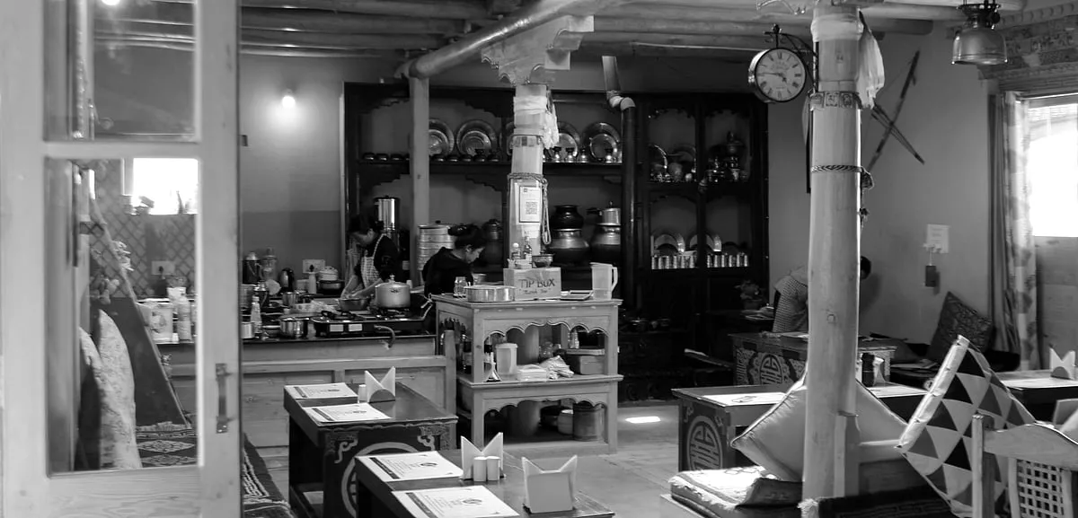 This small 40-seater café with an open kitchen in Alchi–known for its ancient Alchi Monastery that is located roughly 65 kilometres from Leh city–is introducing guests to the local cuisine. 