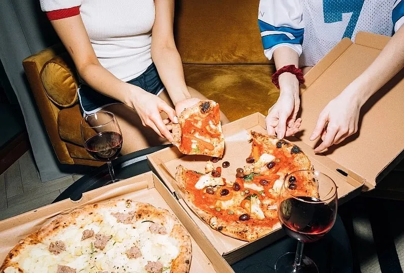 Such friendships–which let people show up in a way that feels true to them–are safe spaces that allow for open communication, an ingredient which forges the foundation of the sturdiest relationships. Image: Pexels 