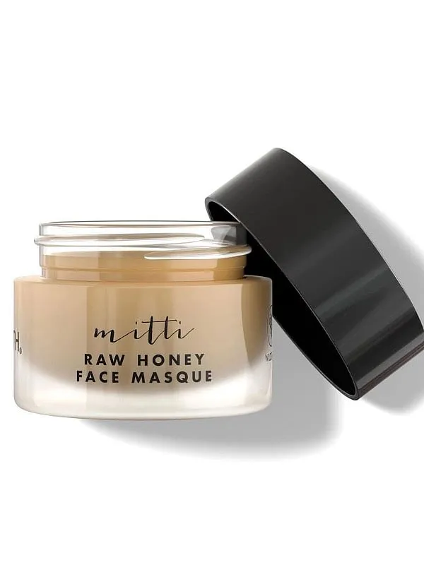 Purearth’s award-winning Mitti Raw Honey Face Masque boasts a luxe skin-enriching mixture of honey, aloe, cocoa and the OG multani mitti that purifies, clarifies, brightens and softens the skin 