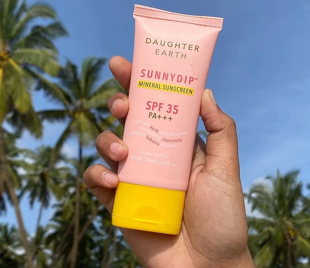 Trust Daughter Earth’s mineral sunscreen to wear like a moisturiser that can befriend almost every product that you may apply before and after. The skin- and reef-friendly sunscreen smells fresh, blends out effortlessly and leaves zero room for pilling 