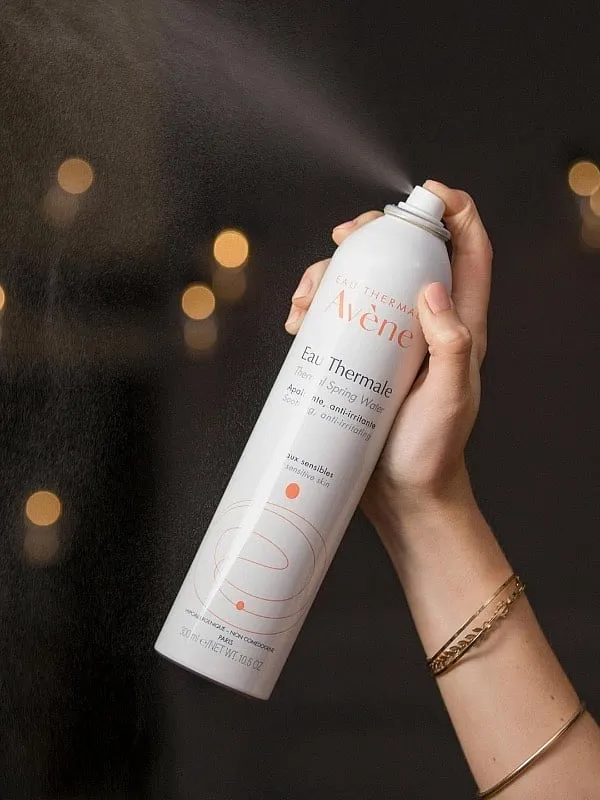 Avène’s Thermal Spring Water is one for keeps for it can give every skin type a hug of hydration, including sensitive skin, rapidly. Moreover, it also soothes and calms the skin, making it a go-to for India’s tropical weather 