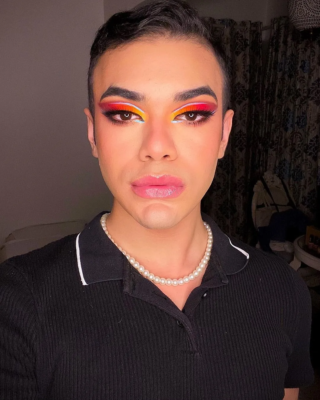 “With the new-age influencers, no look is out of bounds. It’ll only get bigger and better. Anyone can be who they want with make-up,” says Kritika Gill. Instagram.com/justdeepdrama 