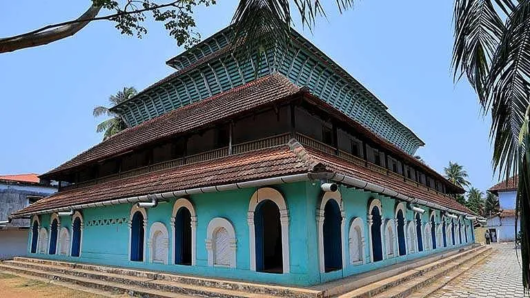 Mishkal Mosque in Kozhikode in Kerala, technically “Islamic” because while it is a mosque, it follows local Malayali architectural forms. Image: Kerala Tourism 