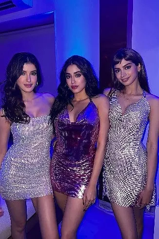 Shanaya, Jahnvi and Khushi Kapoor wear an updated version of the iconic party dress worn by Paris Hilton. Image: Instagram.com/khushi05k 