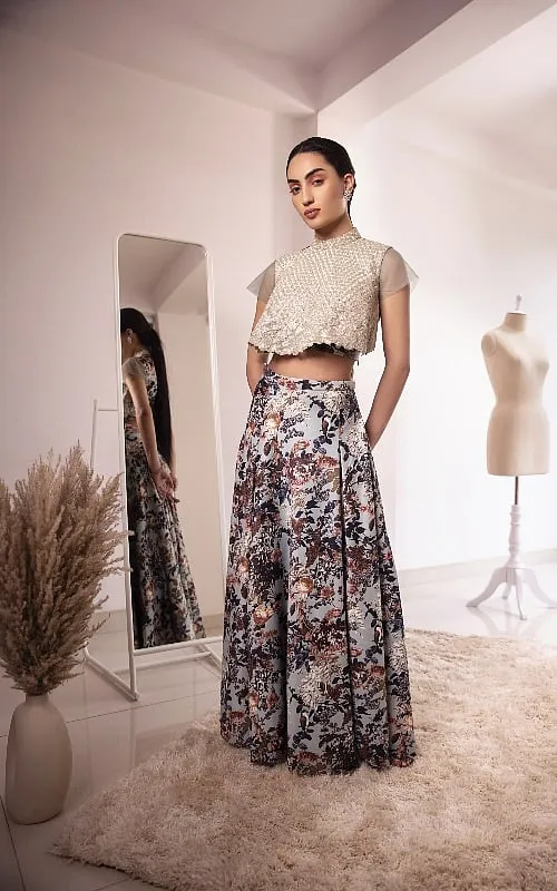 Pernia Qureshi, as the co-founder of Saritoria—an online platform offering pre-loved clothing made by South Asian designers—insists on the value that a luxury item can provide in your closet. Image: Saritoria 