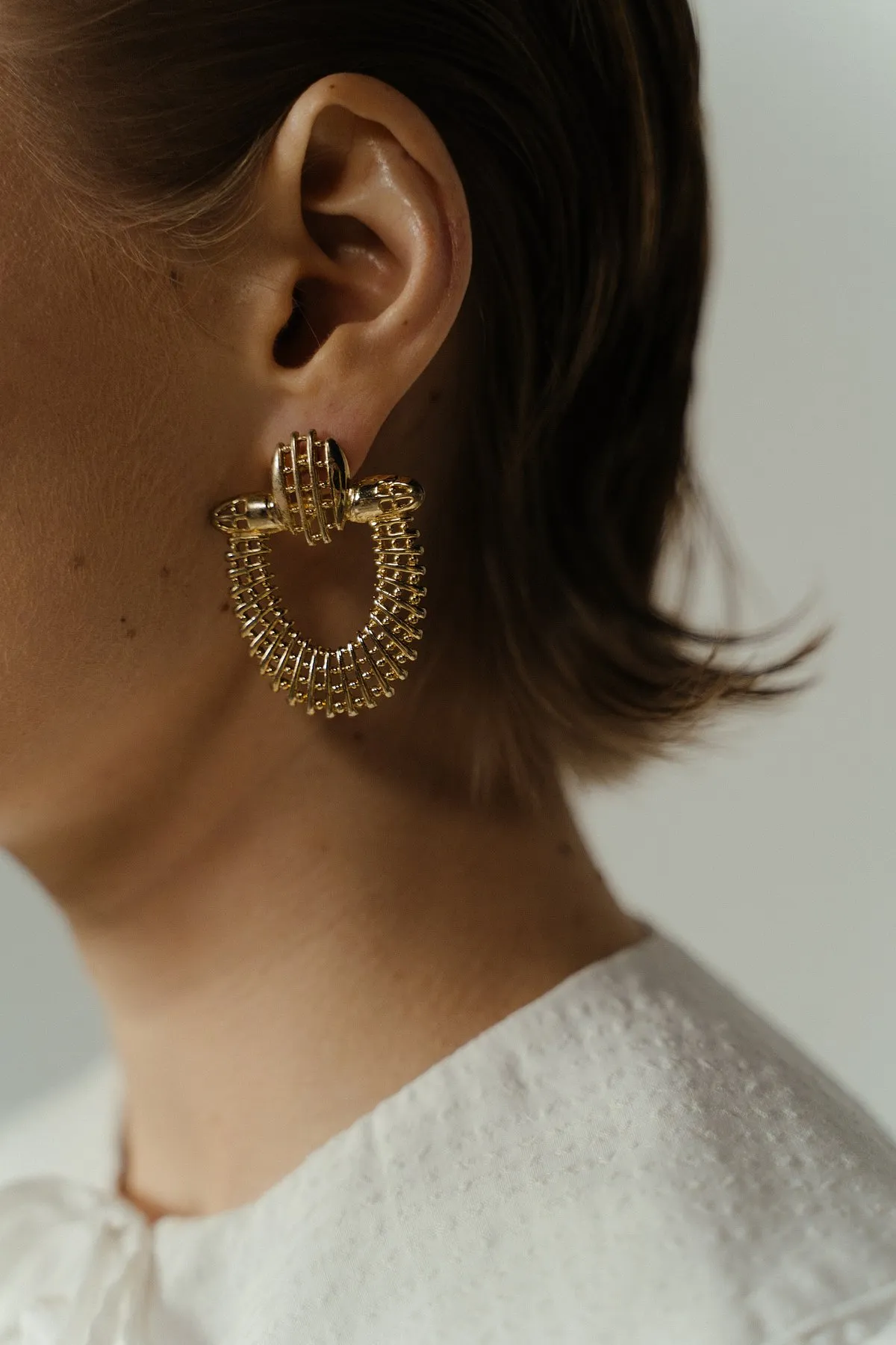 According to the Business of Fashion and McKinsey's 2021 ‘State of Fashion’ report, global sales of fine jewellery online are expected to increase from 13 per cent to 18 to 21 per cent of the total market by 2025. Image: Pexels 