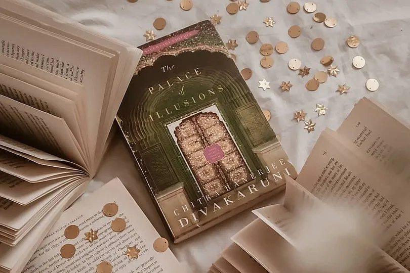 Divakaruni's The Palace of Illusions is a rendition of the Hindu epic Mahabharata as told from Draupadi's viewpoint. Image: Instagram.com/reydiantreads 