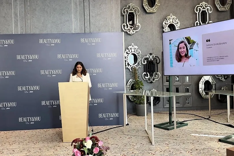  Sachi Chaudhary, founder of Ira Beauty presents her business plan to the judges 