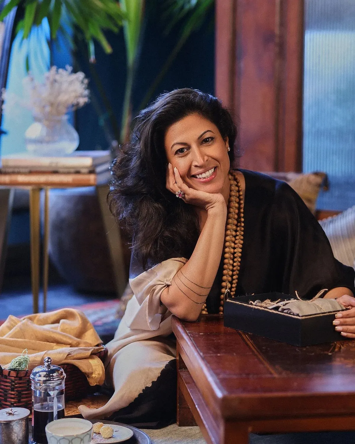 “More and more people are shifting towards entertaining their friends or loved ones at home and that calls for a more relaxed style, compared to one that is otherwise required for a big year-end bash,” says Khanna 
