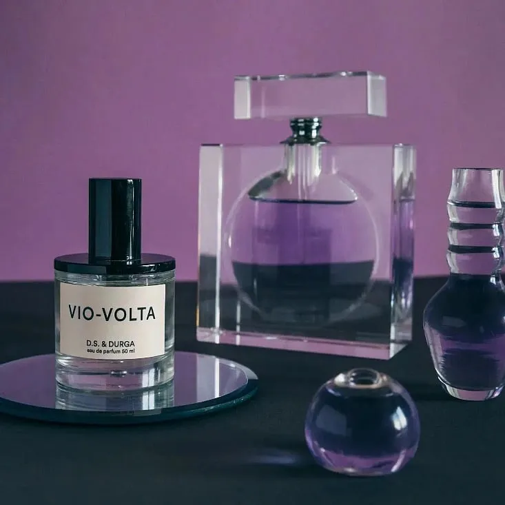 A frequent perfume shopper possesses the knowledge, from notes to the olfactive family. The most significant changing trend is the switch from designer to niche brands 