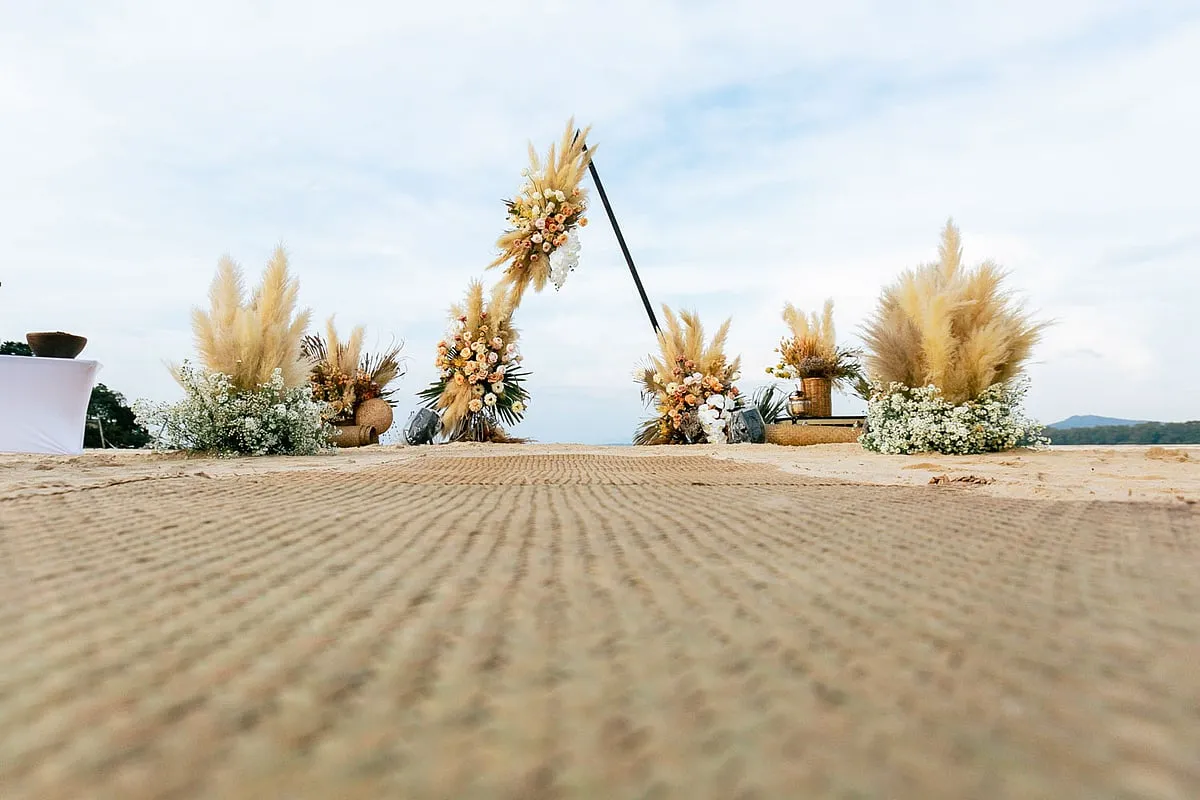 In terms of the décor, Sahar used things that were reusable like dried flowers and leaves` 
