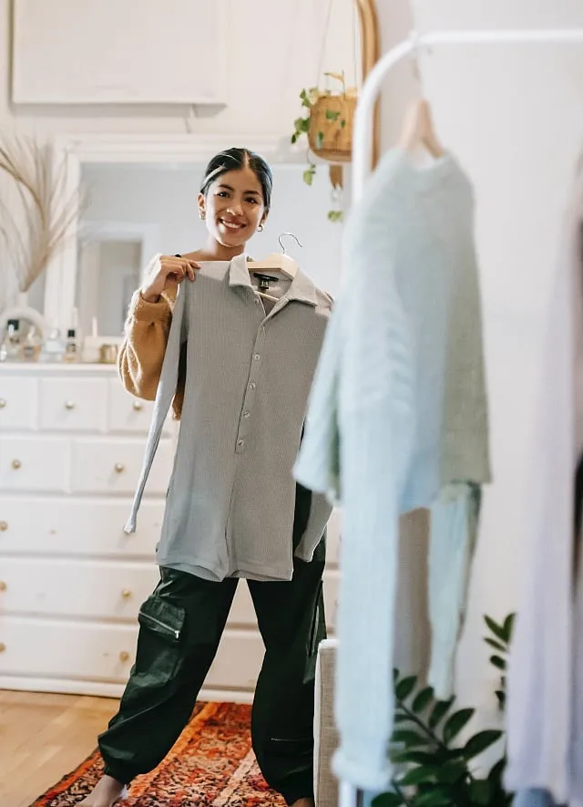 In 2019, influencer marketing was valued at $148 million globally, with an expectation of growing to $202 million in 2022. Image: Pexels 