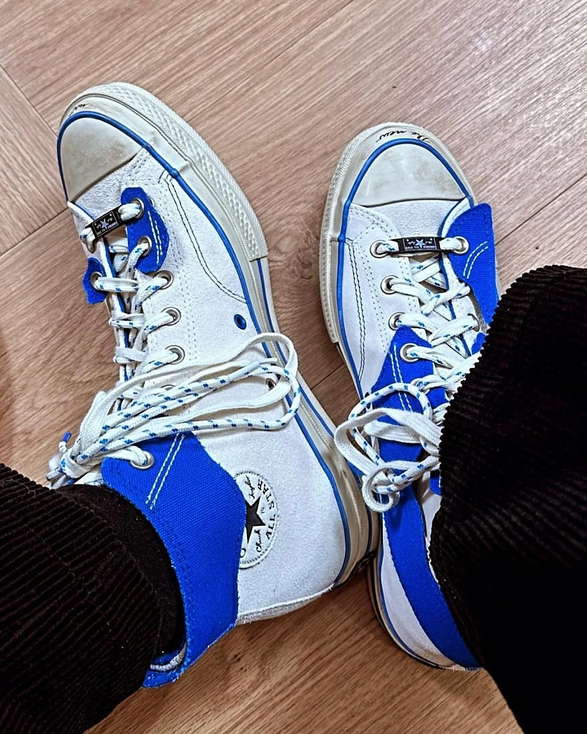 ADER Error x ConverseFresh off the heels on their four-piece collaboration with Birkenstock and their second capsule collection with Zara–both in 2022–the Seoul-based Korean label is giving Converse’s classic Chuck 70 a makeover. The reconstructed ADER error x Converse Chuck 70 were first spotted in the label’s spring/summer 2023 lookbook. While much of the iconic silhouette is retained, the brand adds its touch through its signature blue hue with a weathered midsole and toe cap. 