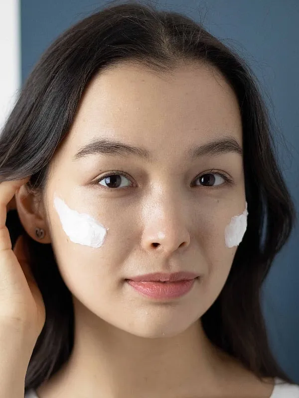 Liquid plastic, also called microplastics is used in the making of shampoos, shower gels, conditioners and body lotions Image: Pexels 