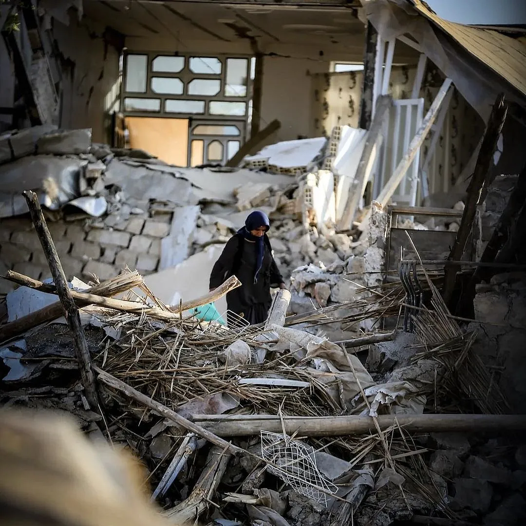 When it comes to tragedies striking the Middle East, it turns out, there will never be a single link online that can take you to credible resources. Image: Instagram.com/science_continent 
