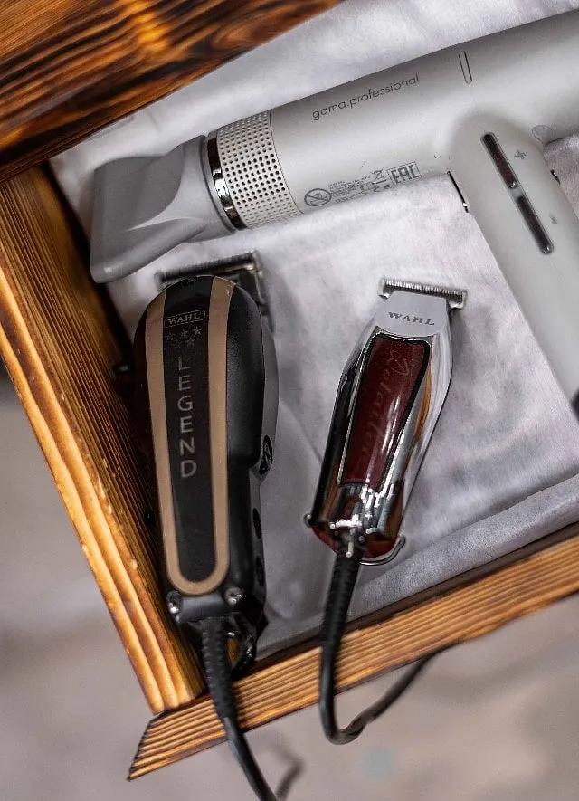More and more men now opt for hair removal sprays over trimmers. Image: Pexels 