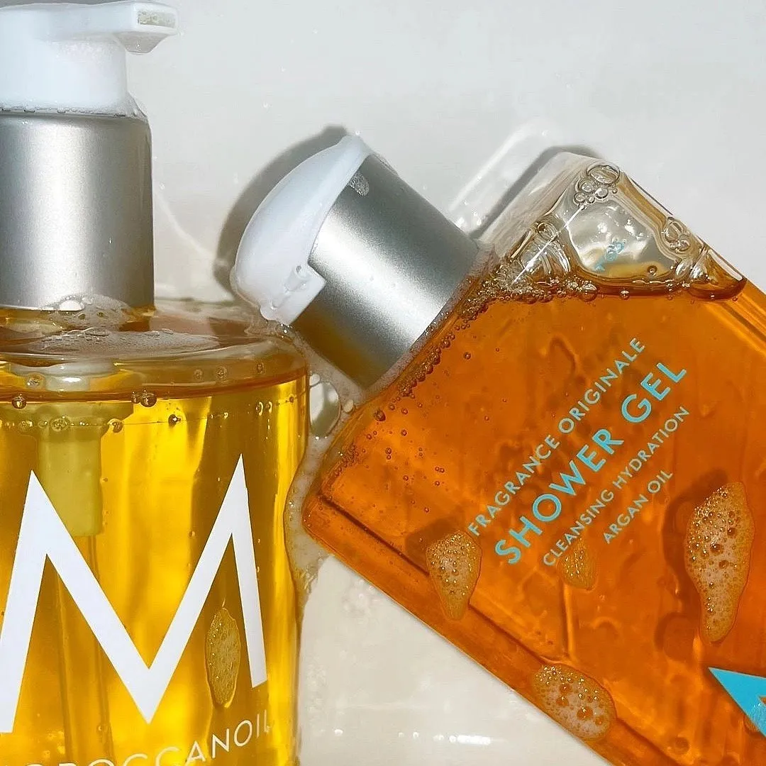 Shower Gel Fragrance Originale, MoroccanOilIf your heart isn’t willing to make peace with shower oils, give this one a shot; its gel-based formula is loaded with argan oil, castor oil and glycerin along with perfumed notes of amber, wood and magnolia, allowing you to enjoy the good ol’ bathing experience minus the tautness. The shower gel emanates the classic MoroccanOil fragrance and thanks to its concentrated texture, a little goes a long way.Priced at ₹ 2,519Shop hereImage: @moroccanoil_in/ Instagram 