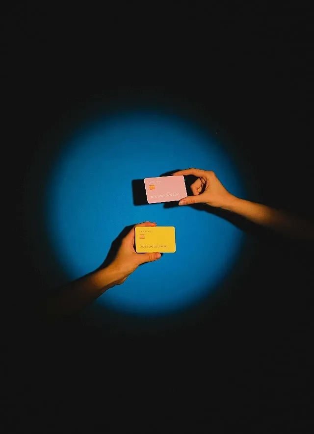 Avoid closing old credit card accounts, even if you’re not using them anymore. Image: Pexels 