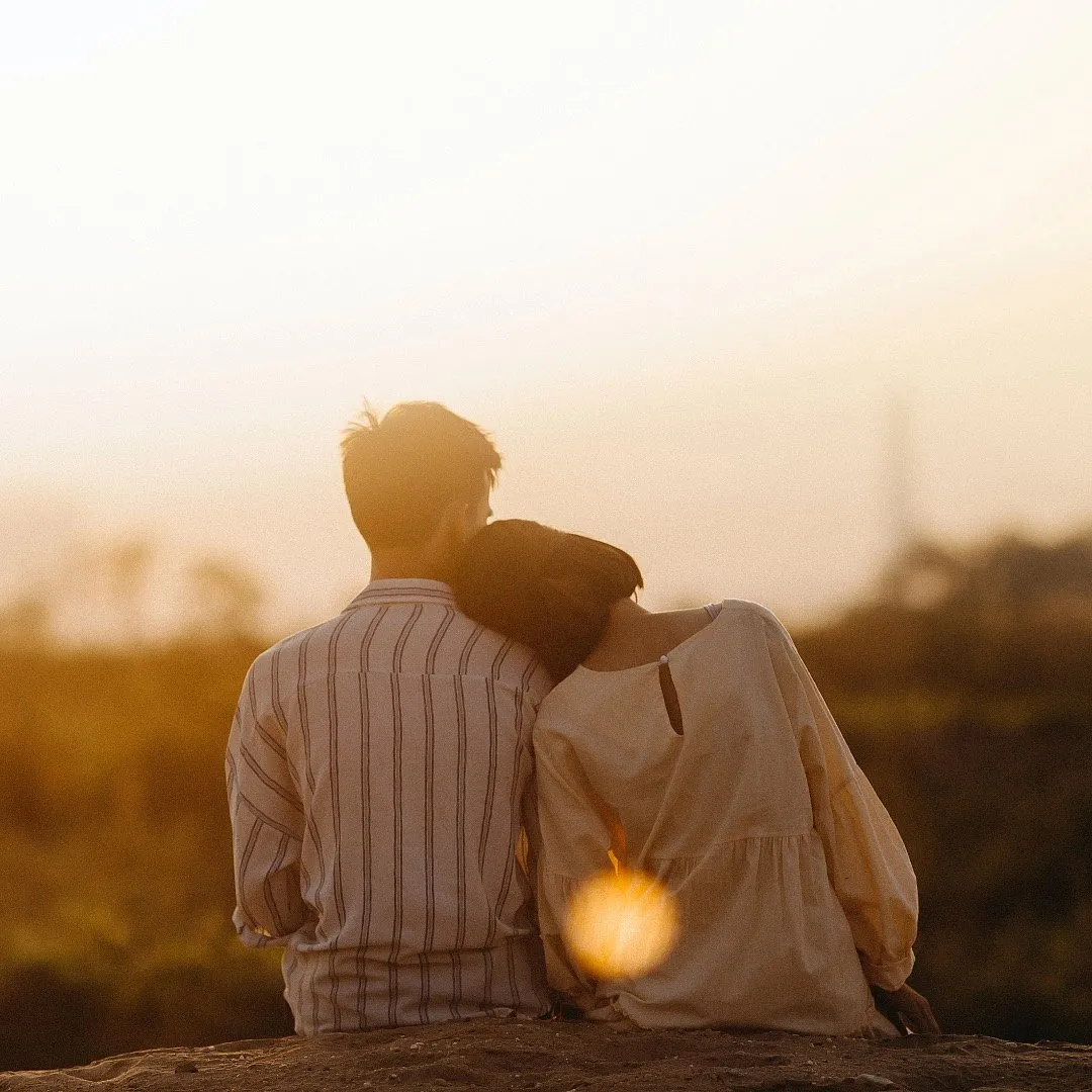 The term ‘sides’ was introduced in 2013, courtesy of a Huffington Post article written by sex and relationship therapist, Dr Joe Kort. Image: Pexels 